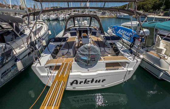 Sailboat Dufour Yachts Dufour 37 - 3 cab. 10m