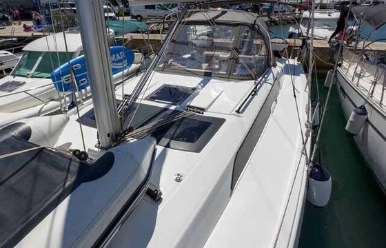Sailboat Dufour Yachts Dufour 37 - 3 cab. 10m