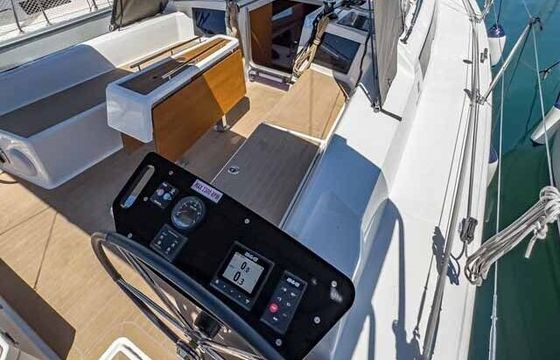 Sailboat Dufour Yachts Dufour 37 - 3 cab. 10m