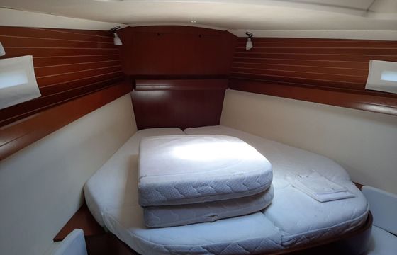 Sailboat Dufour Dufour 425 12.9m