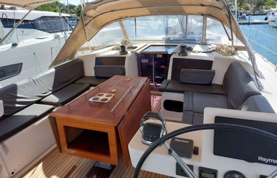 Sailboat Dufour Yachts Dufour 520 GL with watermaker &amp; A/C - PLUS 15.2m