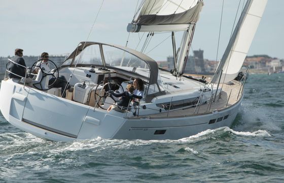 Sailboat JEANNEAU 509 16m