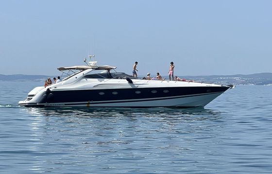 Motor yacht Sunseeker Predator 63 1500hp
