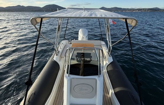 Motorboat Saver MG 698 250hp