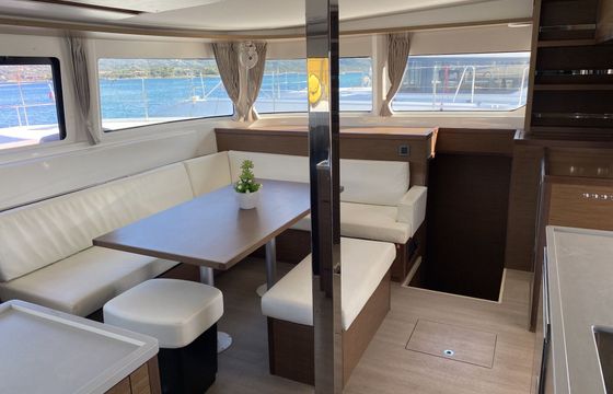 Catamaran Lagoon 46  13.99m