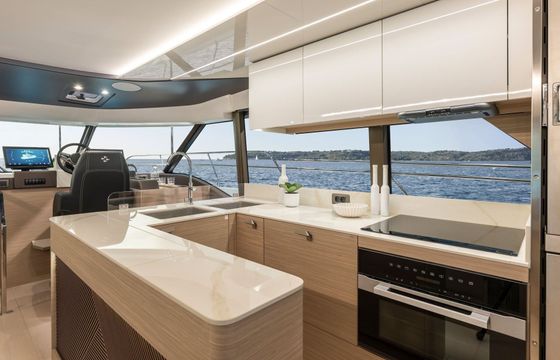 Catamaran PRESTIGE M48 14.79m