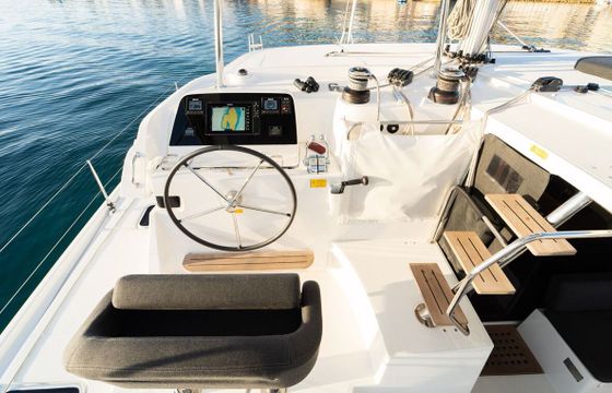 Catamaran Lagoon-Bénéteau Lagoon 42 OW 12m