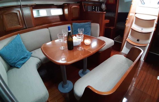 Sailboat Beneteau Oceanis 411 12.71m
