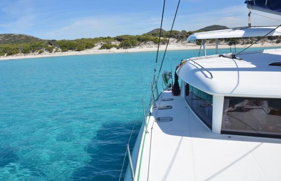 Catamaran LAGOON 420 12.7m