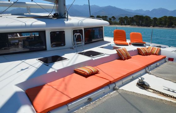 Catamaran LAGOON 420 12.7m