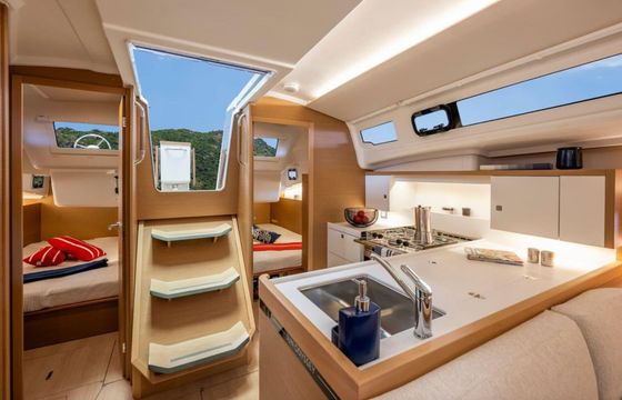 Sailboat Sun Odyssey 415 12m