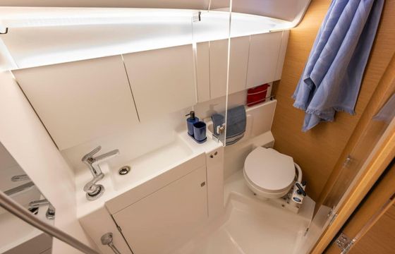Sailboat Sun Odyssey 415 12m