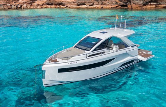 Motorboat Jeanneau DB 37 660hp