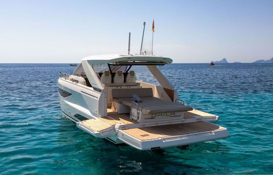 Motorboat Jeanneau DB 37 660hp
