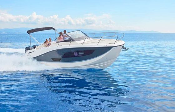 Motorboat Quicksilver Activ 875 Sundeck 450hp