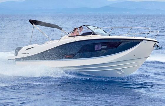 Motorboat Quicksilver Activ 875 Sundeck 450hp