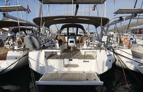 Sailboat Bavaria Yachtbau Bavaria C38 Style 11m