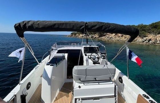 Motorboat BENETEAU FLYER 9 250hp