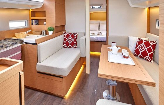 Sailboat Jeanneau Sun Odyssey 410 12.34m