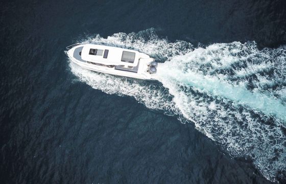 Motorboat Parker 920 Explorer MAX 350hp