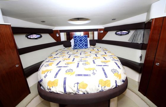 Motorboat MERIDIAN 42