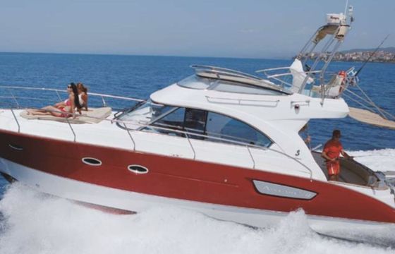Motorboat Beneteau Antares 12 740hp