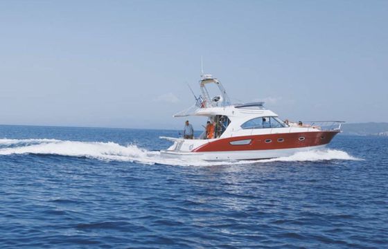 Motorboat Beneteau Antares 12 740hp