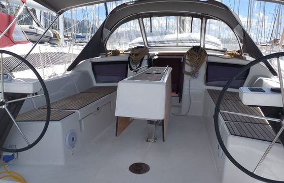 Sailboat DUFOUR 430 Grand Large 13.24m