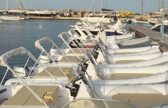 Boat without licence  Altamarea Wave 20 40hp