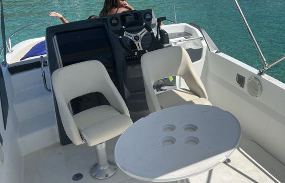 Motorboat Beneteau Flyer 6.6 Sundeck 150hp