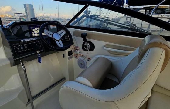 Motorboat Bayliner Vr6 200hp