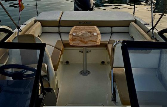 Motorboat Bayliner Vr6 200hp