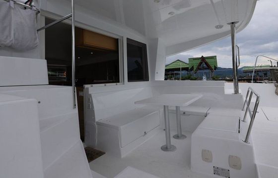 Catamaran Lagoon-Bénéteau Lagoon 400 S2 - 4 + 1 cab. 11.97m