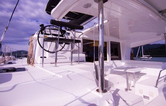 Catamaran Lagoon-Bénéteau Lagoon 400 S2 - 4 + 1 cab. 11.97m