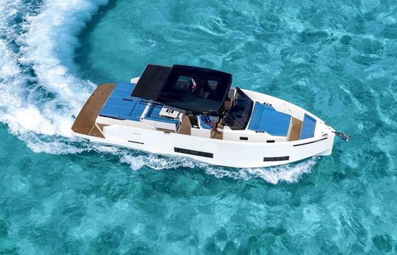 Motorboat De Antonio D32 900hp
