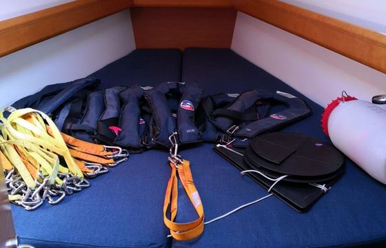 Sailboat JEANNEAU SUN ODYSSEY 439 12.98m