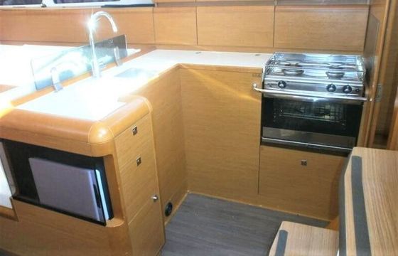 Sailboat JEANNEAU SUN ODYSSEY 439 12.98m