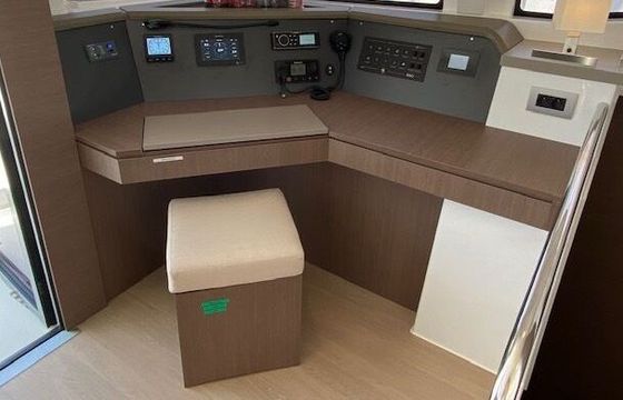 Catamaran Bali 4.6 Mira 14m