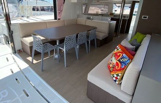 Catamaran Bali 4.6 Mira 14m
