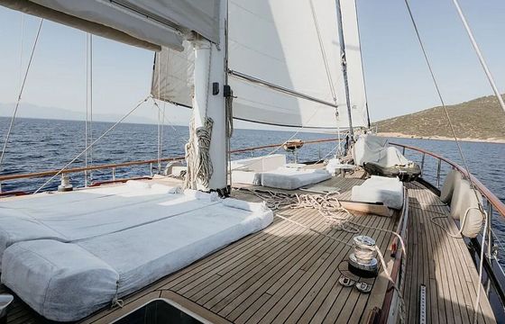 Sailboat MOTORSAILOR DEA DEL MARE 560hp