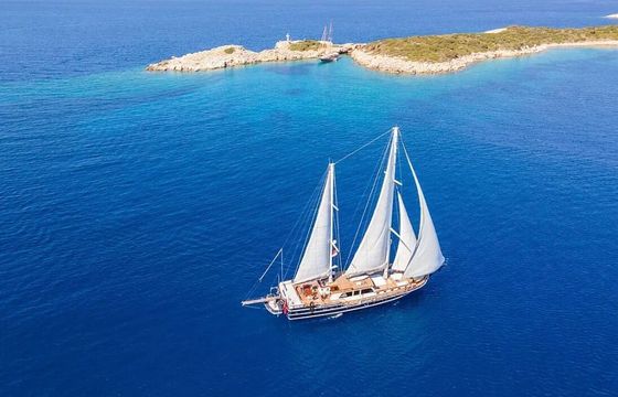 Sailboat MOTORSAILOR DEA DEL MARE 560hp