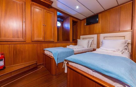 Sailboat MOTORSAILOR DEA DEL MARE 560hp