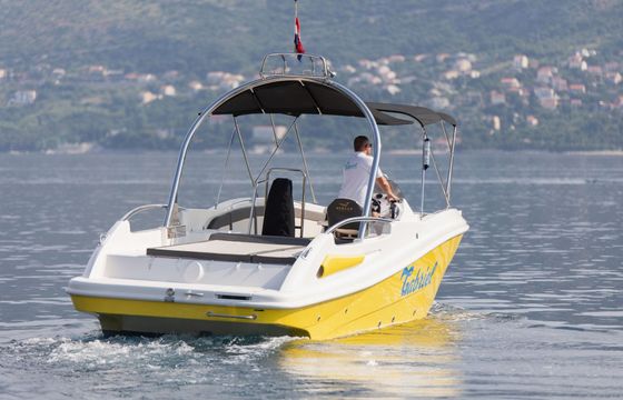 Motorboat Mercan Yachting Excursion 34 320hp