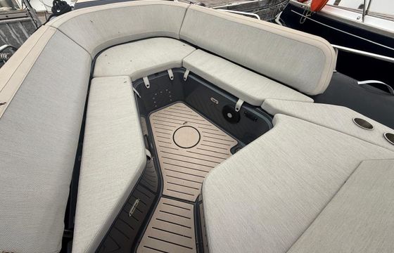 RIB Zodiac MEDLINE 9 600hp