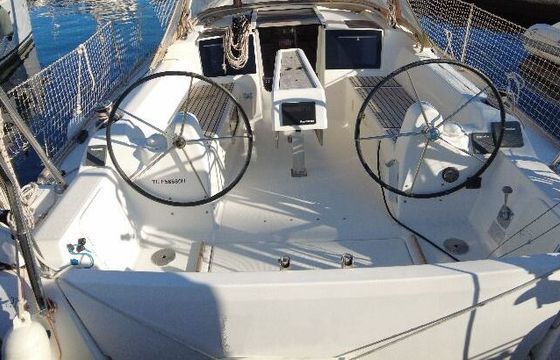Sailboat 3 DUFOUR 310 GL - BI (2D 2C) 9m