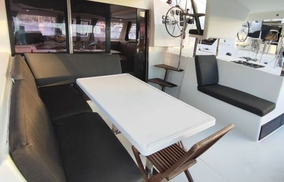 Catamaran Fountaine Pajot Lucia 40 11.73m