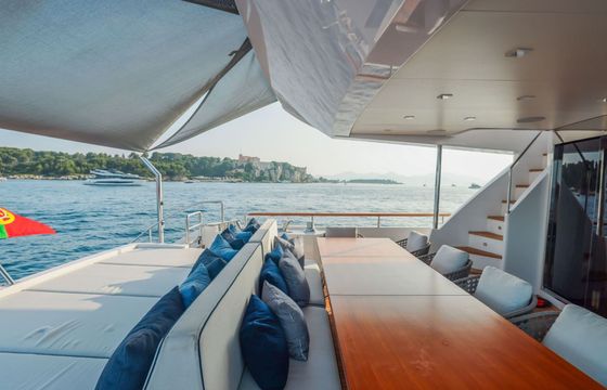 Motor yacht Guy Couach 37 fly 4000hp
