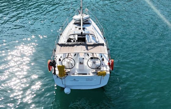 Sailboat Oceanis 34.1 10m