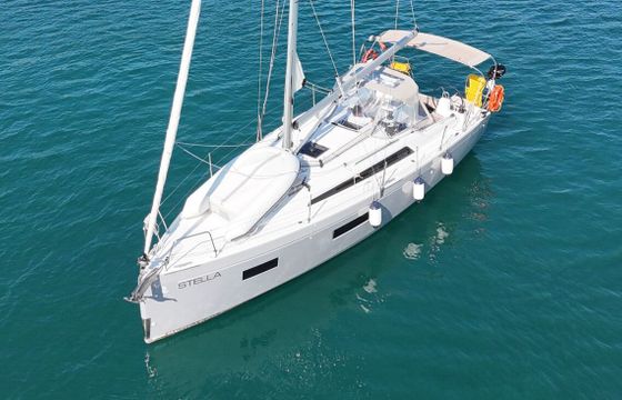 Sailboat Oceanis 34.1 10m