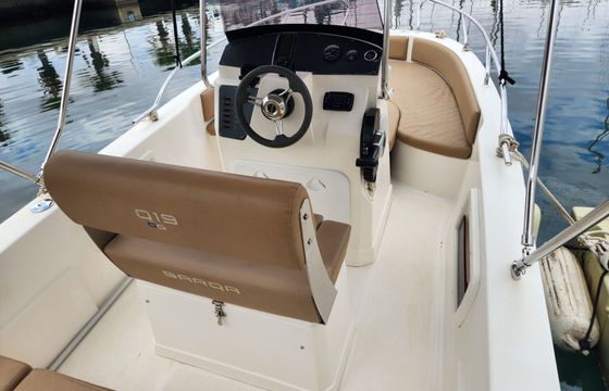 Motorboat Barqa Q19 100hp